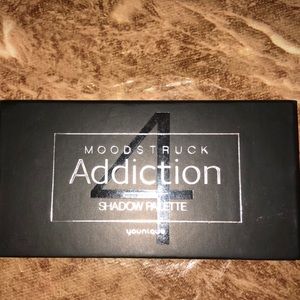 🌸Younique Palette 4🌸